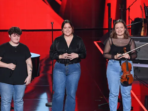 The Voice : Le trio "Pottok on the Sofa" participera aux K.O...